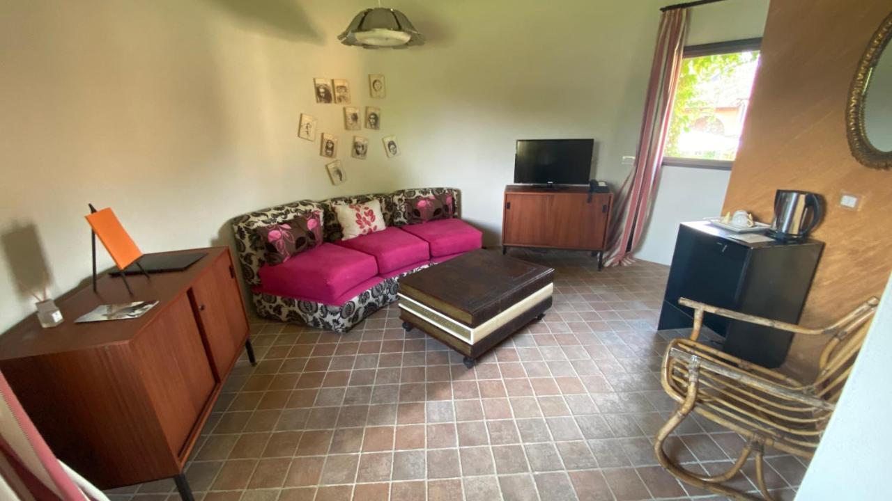 בית הארחה Cadeo 	Relais Cascina Scottina מראה חיצוני תמונה