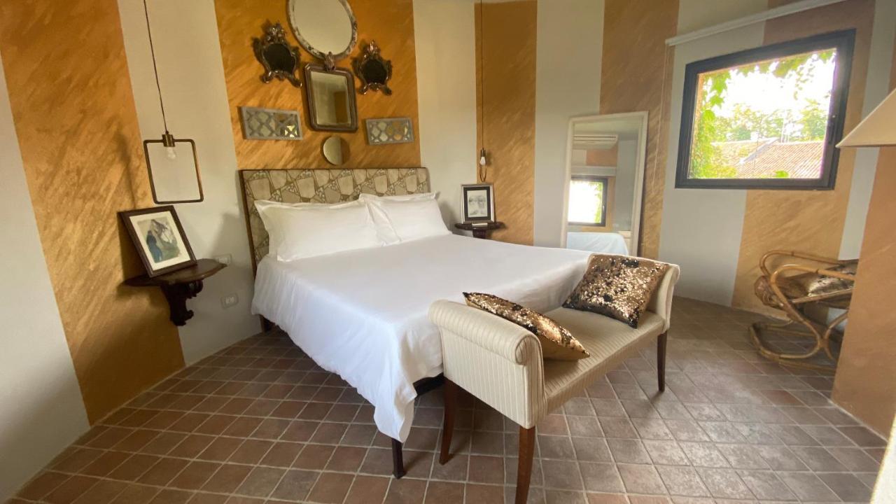 בית הארחה Cadeo 	Relais Cascina Scottina מראה חיצוני תמונה