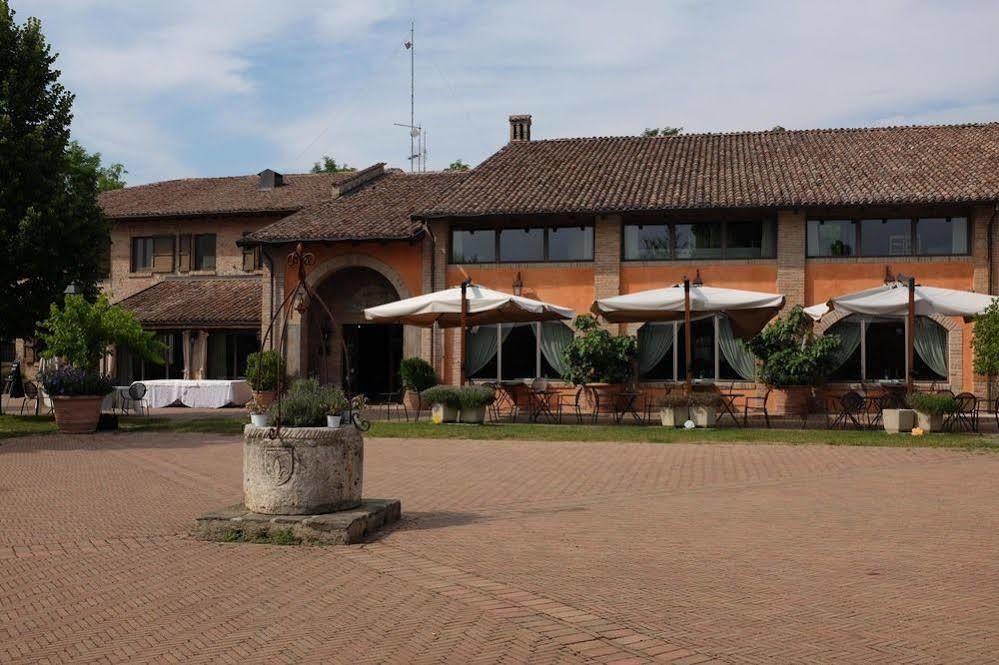 בית הארחה Cadeo 	Relais Cascina Scottina מראה חיצוני תמונה