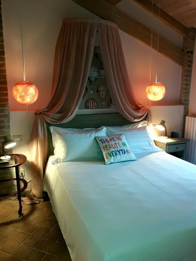 בית הארחה Cadeo 	Relais Cascina Scottina מראה חיצוני תמונה