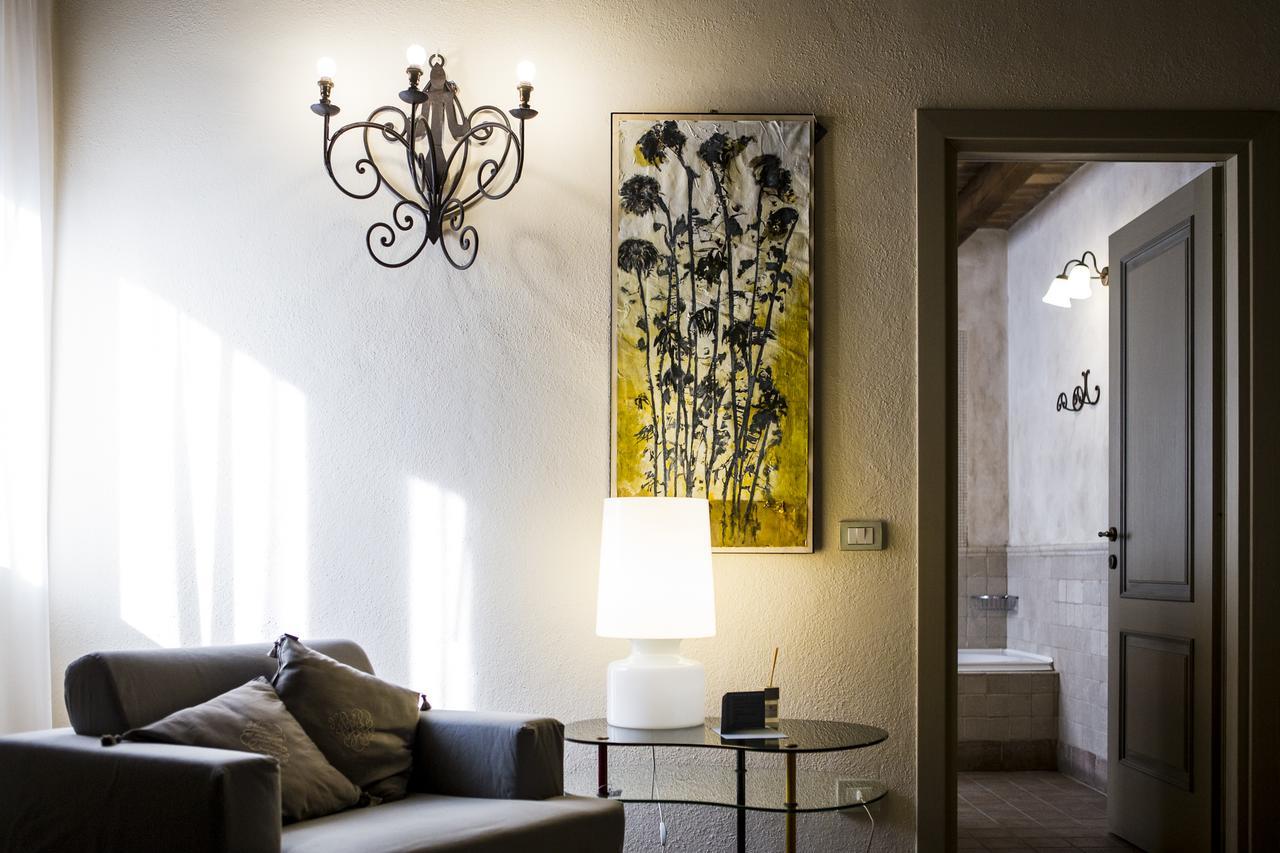 בית הארחה Cadeo 	Relais Cascina Scottina מראה חיצוני תמונה