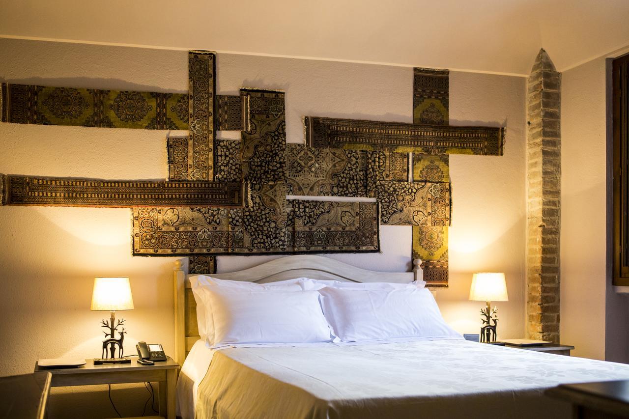 בית הארחה Cadeo 	Relais Cascina Scottina מראה חיצוני תמונה