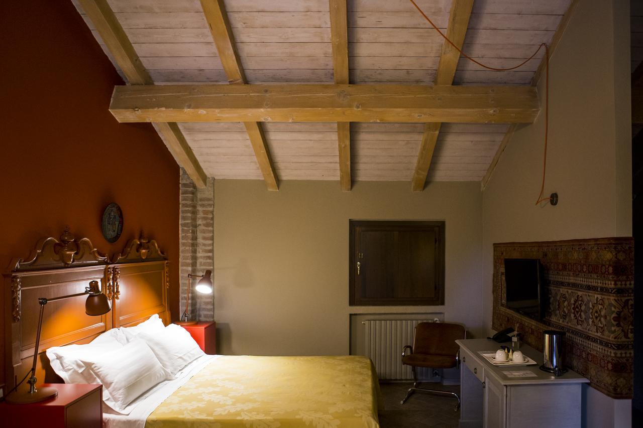 בית הארחה Cadeo 	Relais Cascina Scottina מראה חיצוני תמונה